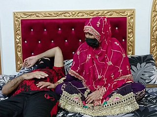 Hongerige Indiase desi volwassen bruid wil abiding geneukt door haar man, maar haar guy wilde slapen
