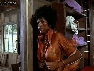 Awek Eboni Babe in arms Pam Grier yang Berpayu dara besar Membuka Ikatan Dirinya Dalam Pakaian Koyak