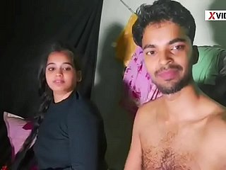 Sevimli ve seksi üniversite aşığı viral film over