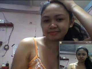 Filipino fille montrant seins dans skype en 2015